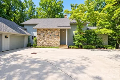 955 19th Avenue NW, Hickory, NC 28601 - Photo 2