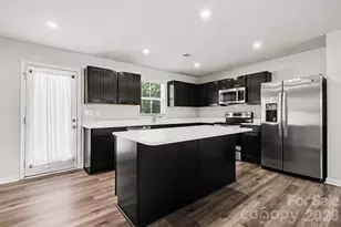 5132 Rustling Pnes Ct, Charlotte, NC 28215 - Photo 2
