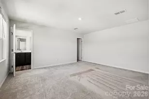5132 Rustling Pnes Ct, Charlotte, NC 28215 - Photo 6