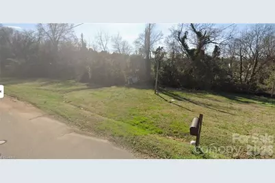 718 Hyde Street, Lexington, NC 27292 - Photo 1