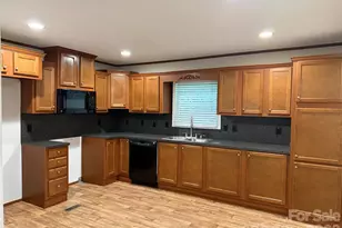 114 Carroll Dr, Cherryville, NC 28021 - Photo 10