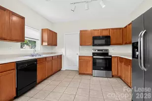 9107 Newfield St, Charlotte, NC 28216 - Photo 12