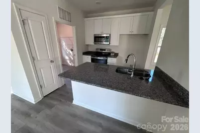 523 W Front Street, Statesville, NC 28677 - Photo 2