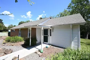 105 Owens Ave NE, Drexel, NC 28690 - Photo 2
