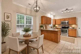 12806 English Walnut Ln, Charlotte, NC 28215 - Photo 6
