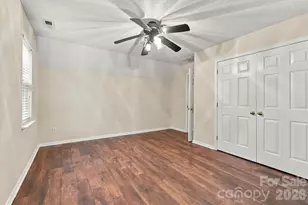 12806 English Walnut Ln, Charlotte, NC 28215 - Photo 24
