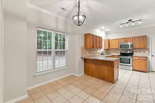 12806 English Walnut Ln, Charlotte, NC 28215 - Photo 8
