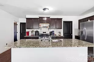 1718 Aldershot Ct, Dallas, NC 28034 - Photo 6