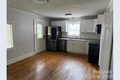 1117 13th Avenue NW, Hickory, NC 28601 - Photo 10