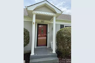 1117 13th Avenue NW, Hickory, NC 28601 - Photo 2