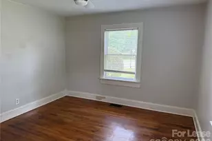 1117 13th Ave NW, Hickory, NC 28601 - Photo 18