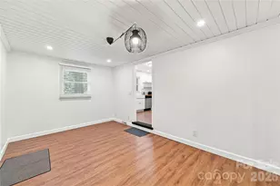 8008 Chapman St, Charlotte, NC 28216 - Photo 16