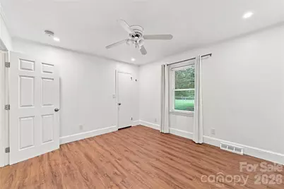 8008 Chapman Street, Charlotte, NC 28216 - Photo 18
