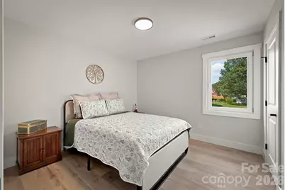 1013 37th Street SW, Hickory, NC 28602 - Photo 10
