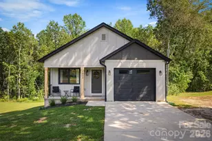 1013 37th St SW, Hickory, NC 28602 - Photo 1
