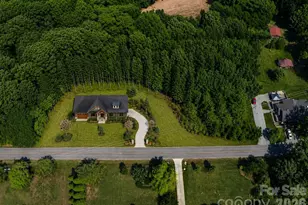 162 Clark Cove Rd, Statesville, NC 28677 - Photo 2