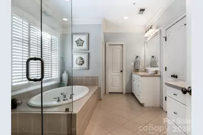 2808 Gablestone Way, Charlotte, NC 28207 - Photo 16