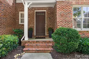 2808 Gablestone Way, Charlotte, NC 28207 - Photo 2