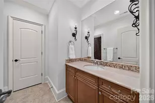 229 Wrenwood Ln, Charlotte, NC 28211 - Photo 36