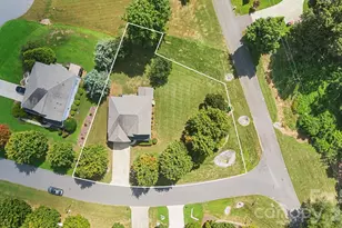 608 Cedar Trace Dr, Lake Wylie, SC 29710 - Photo 4