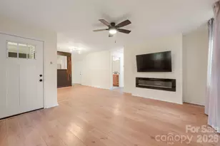3216 Lasalle St, Charlotte, NC 28216 - Photo 2