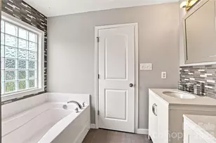 14902 Brotherly Ln, Charlotte, NC 28278 - Photo 20