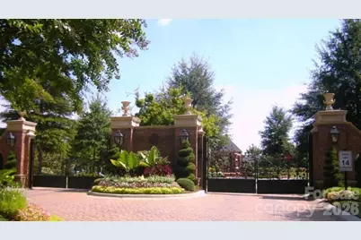 8820 Heydon Hall Circle, Charlotte, NC 28210 - Photo 4