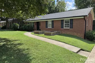 948 Heather Ln, Charlotte, NC 28209 - Photo 2