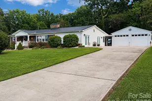 105 Merrywood Dr, Lenoir, NC 28645 - Photo 2