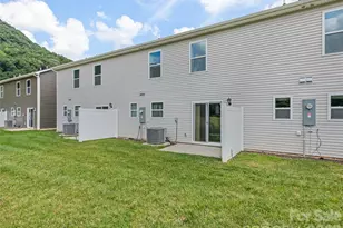 31 Clear Crk Ln, Waynesville, NC 28785 - Photo 4