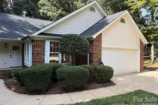 13800 Woody Point Rd, Charlotte, NC 28278 - Photo 4