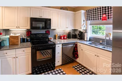 140 Lady Slipper Lane SW, Valdese, NC 28690 - Photo 6