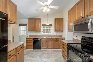 219 Greens View Dr, Horse Shoe, NC 28742 - Photo 14
