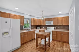 50 Autumn Vw Dr, Hendersonville, NC 28792 - Photo 8