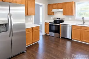 6126 Patric Alan Ct, Charlotte, NC 28216 - Photo 2