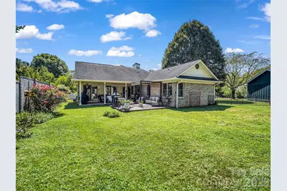 2365 Rosemont Court, Hendersonville, NC 28791 - Photo 4