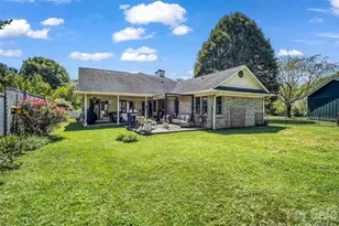 2365 Rosemont Ct, Hendersonville, NC 28791 - Photo 4