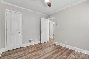 2728 Arnold Dr, Charlotte, NC 28205 - Photo 14