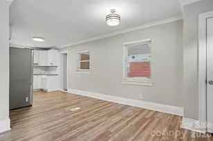 2728 Arnold Dr, Charlotte, NC 28205 - Photo 6