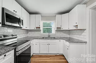 2728 Arnold Dr, Charlotte, NC 28205 - Photo 8