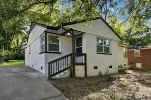 3300 Bonaire Dr, Charlotte, NC 28208 - Photo 2