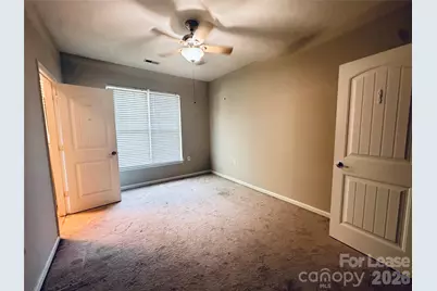 15402 St Christopher Court, Charlotte, NC 28277 - Photo 4