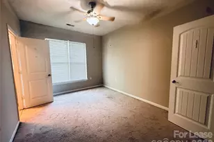 15402 St Christopher Ct, Charlotte, NC 28277 - Photo 4