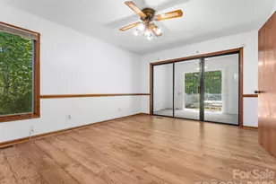 40 Country Bear Ln, Flat Rock, NC 28731 - Photo 10
