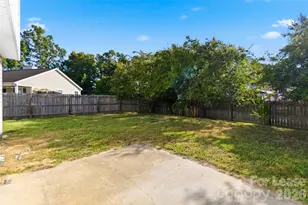 1428 Nature Pl, Charlotte, NC 28214 - Photo 28