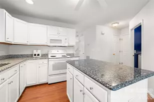 1841 Birch Heights Ct, Charlotte, NC 28213 - Photo 16
