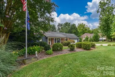 127 Fairway Drive, Mooresville, NC 28117 - Photo 2