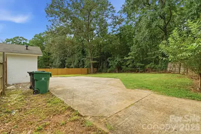 5233 Delivau Drive, Charlotte, NC 28215 - Photo 26