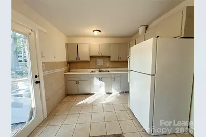 5006 Malibu Drive, Charlotte, NC 28215 - Photo 2