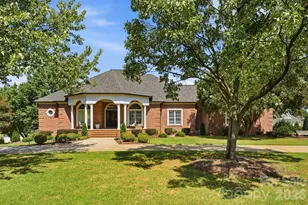 459 Valley Run Dr, Waxhaw, NC 28173 - Photo 2